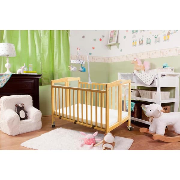 Mini crib 2024 natural wood