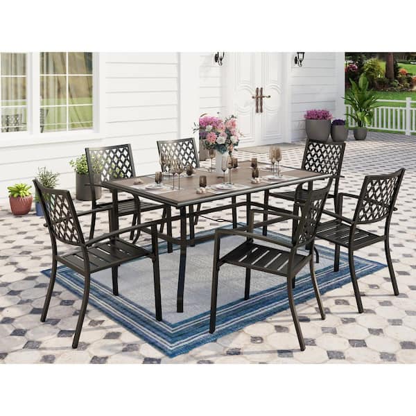 looking for a patio table