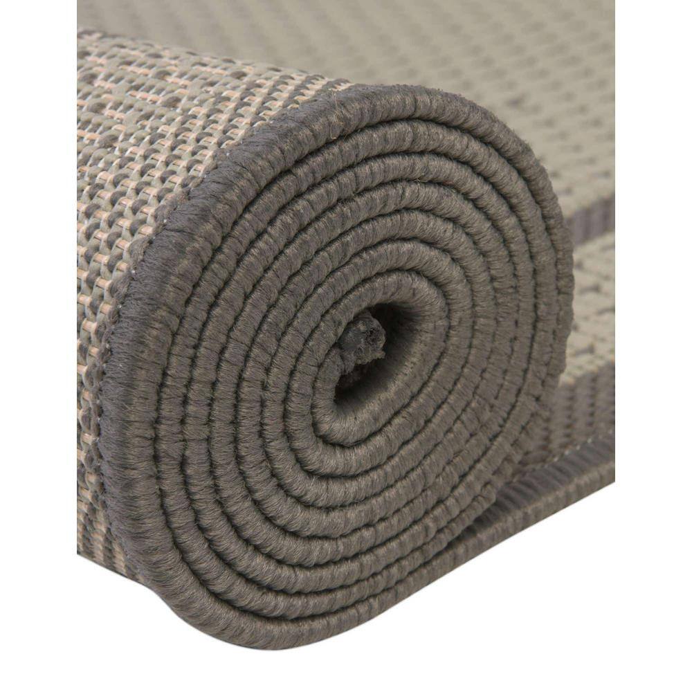 Reversible Easy-Care Gray Synthetic Outdoor Rug 7' x 10'
