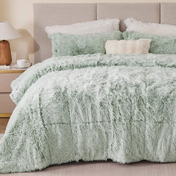 Intelligent Design Leena 2-Pieced Green/White Polyester Twin/Twin XL Shaggy Long Fur Comforter Set