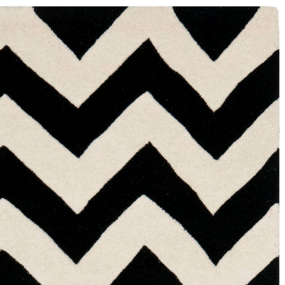 Ivory and Black Hand-Tufted Wool 4' x 6' Rug