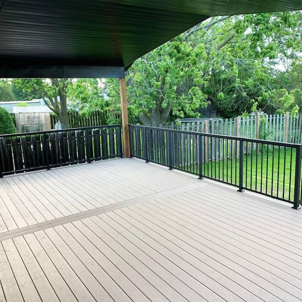 Vista 36 in. H x 2 in. W Black Aluminum Level Rail 90° Corner Post for Railing Kit