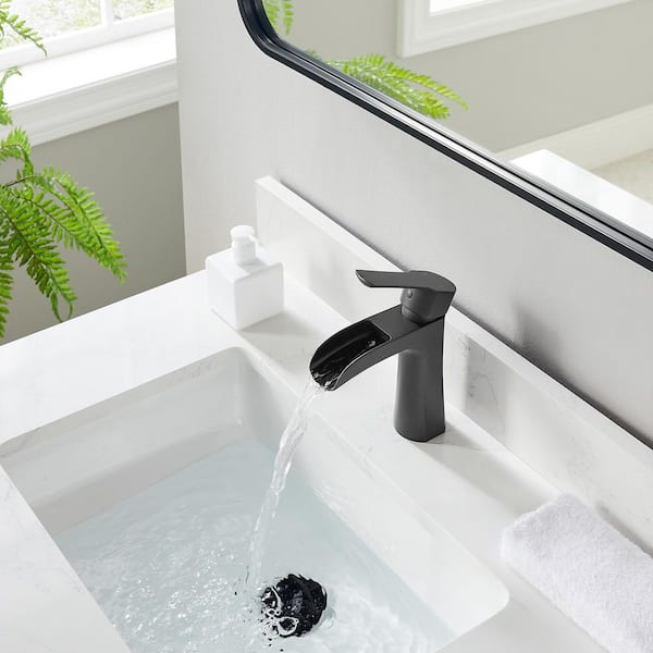 Tatcha Single Hole Single Handle Low Arc Bathroom Faucet in Matte Black