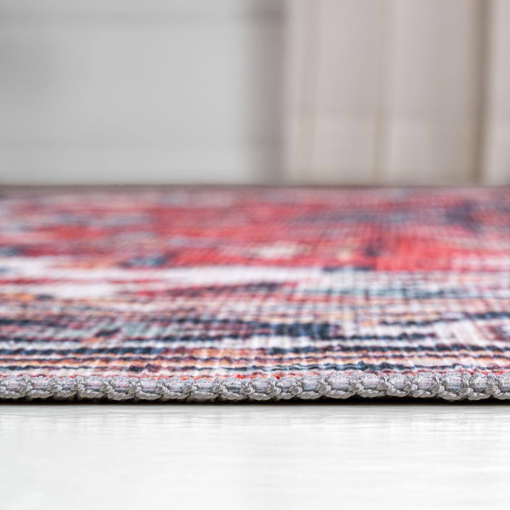 Cirali Medallion Red/Navy 4' x 6' Washable Synthetic Area Rug