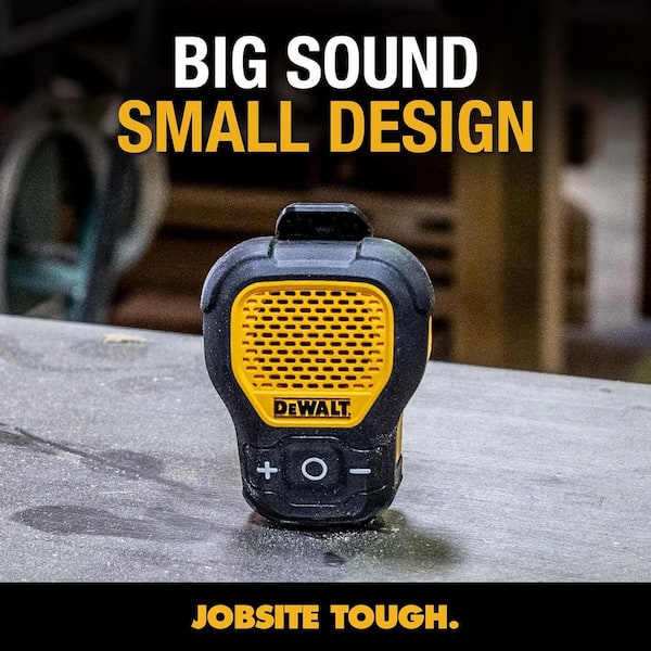 DewaltウェアラブルBluetoothスピーカー マグネティッククリップオン Amazon.com: DEWALT Wearable Bluetooth Speaker (Updated