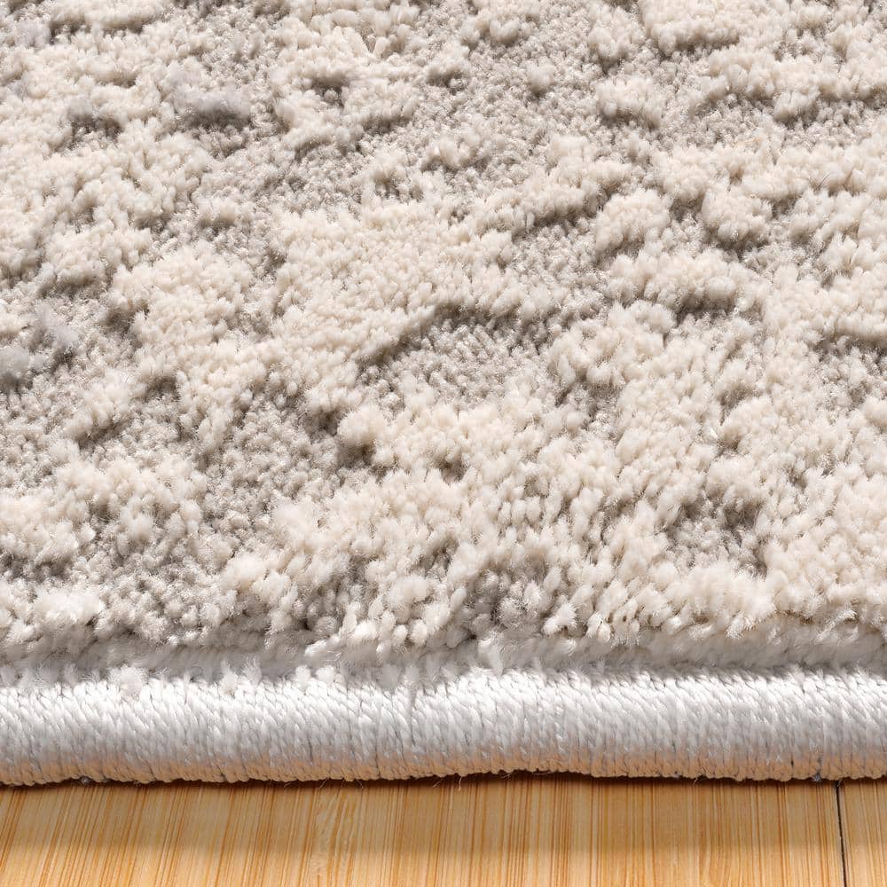 Ethan Soller Geometric Gray and Ivory Synthetic Area Rug, 5' x 7'