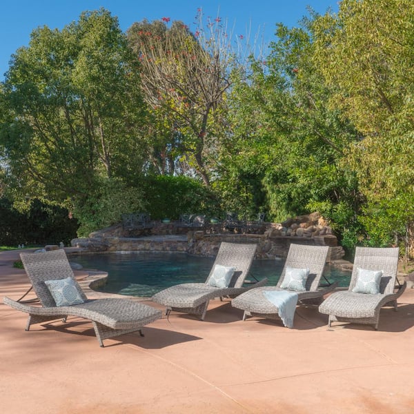 Shepard Grey Folding 4-Piece Plastic Outdoor Patio Chaise Lounge
