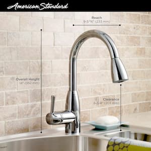 Fairbury Single-Handle Pull-Down Sprayer Kitchen Faucet in Polished Chrome