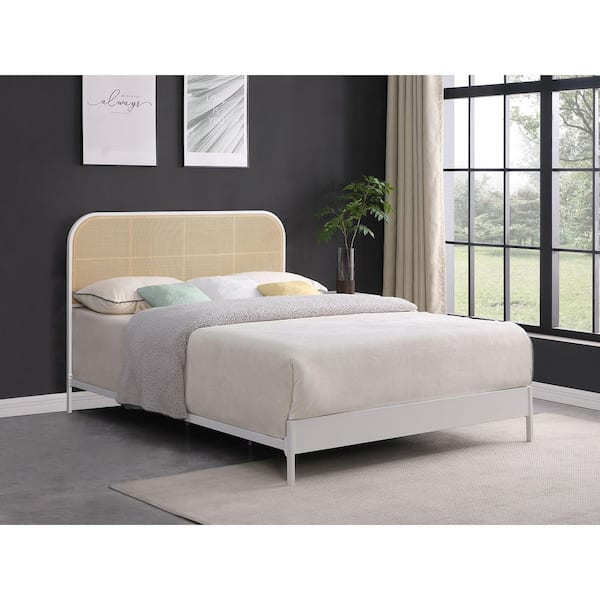 Coaster Amherst White Metal Frame Queen Panel Bed with Radio Weave Rattan Headboard