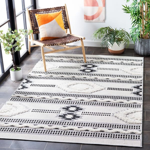 Cottage Ivory/Black 7 ft. x 7 ft. High-Low Geometric Indoor/Outdoor Square Area Rug