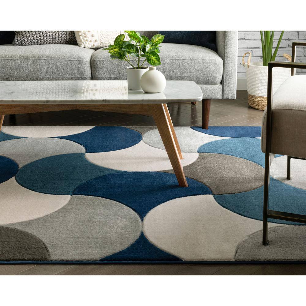 Reversible Geometric Bliss Blue Synthetic 5' x 7' Area Rug
