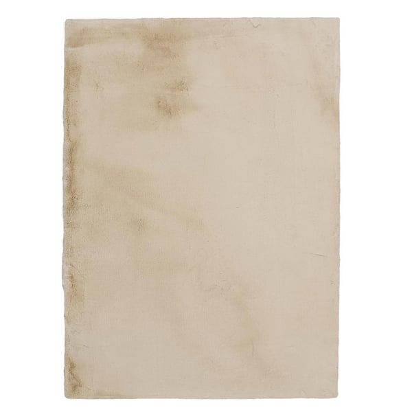 Phyllis Faux Rabbit Sand 8x10 Area Rug