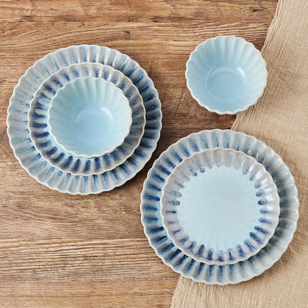 Pfaltzgraff Lucinda 12-Pieces Stoneware Dinnerware Set, Blue/Gray