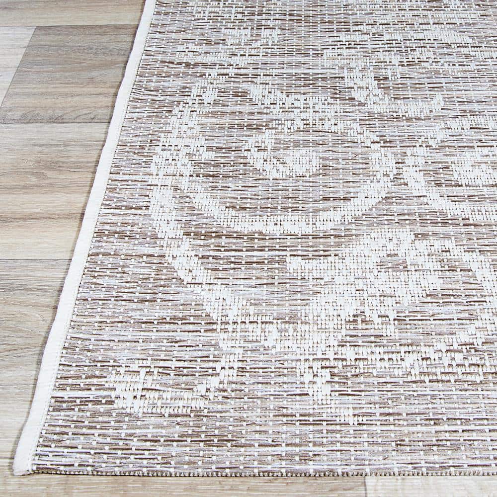 Cocoa Natural Geometric Flat-Woven Synthetic Area Rug - 7'6" x 10'9"