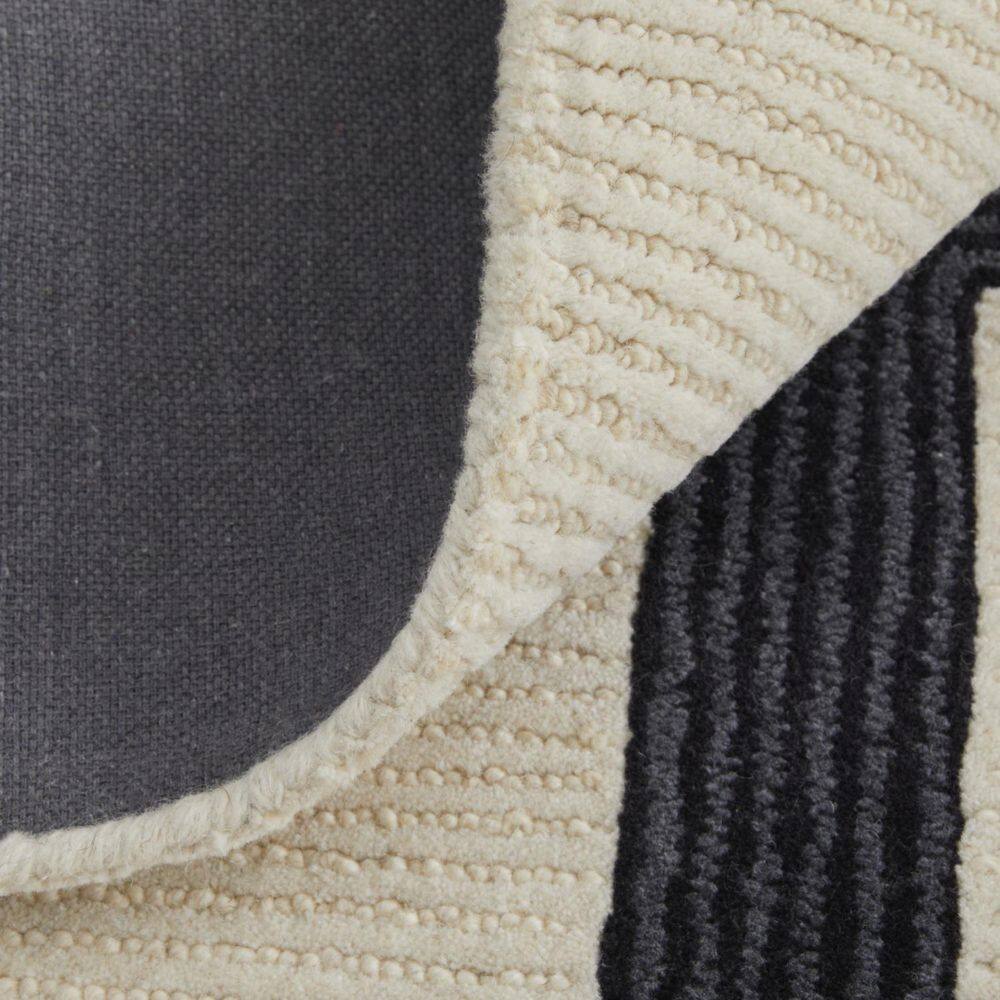 Hand-Tufted Black and Gray Wool Rectangular Area Rug