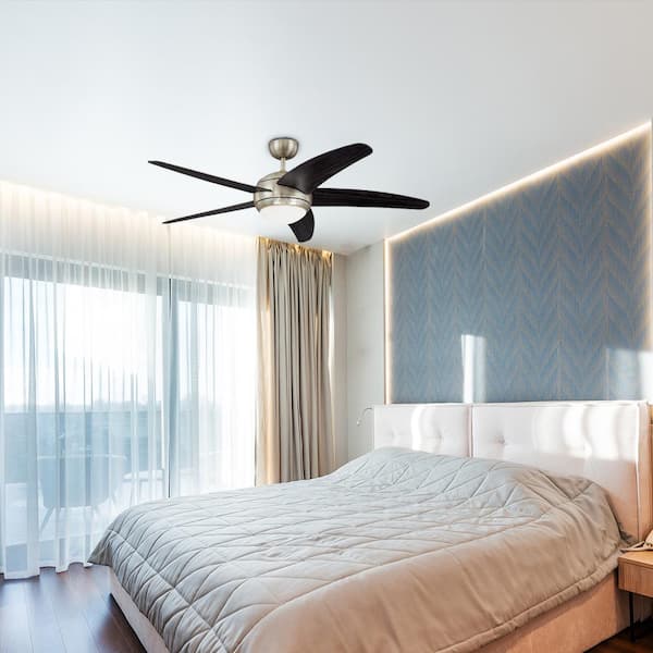 CIATA 52 in. Integrated LED Indoor Bendan Satin Chrome Ceiling Fan