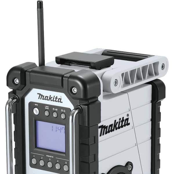 Makita XRM06 18V LXT Lithium-Ion Cordless Bluetooth Job Site Radio 7750