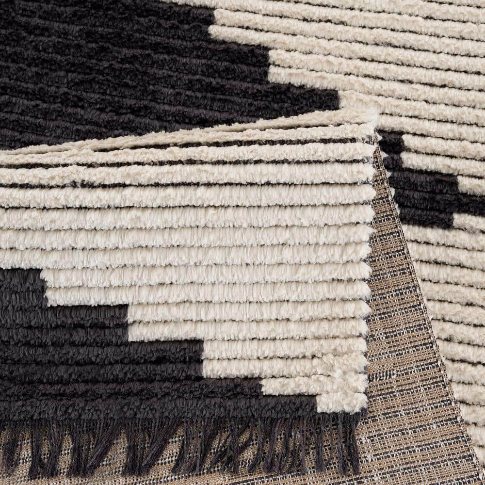 Amanda Black & Ivory Soft High Pile 6' x 9' Modern Area Rug