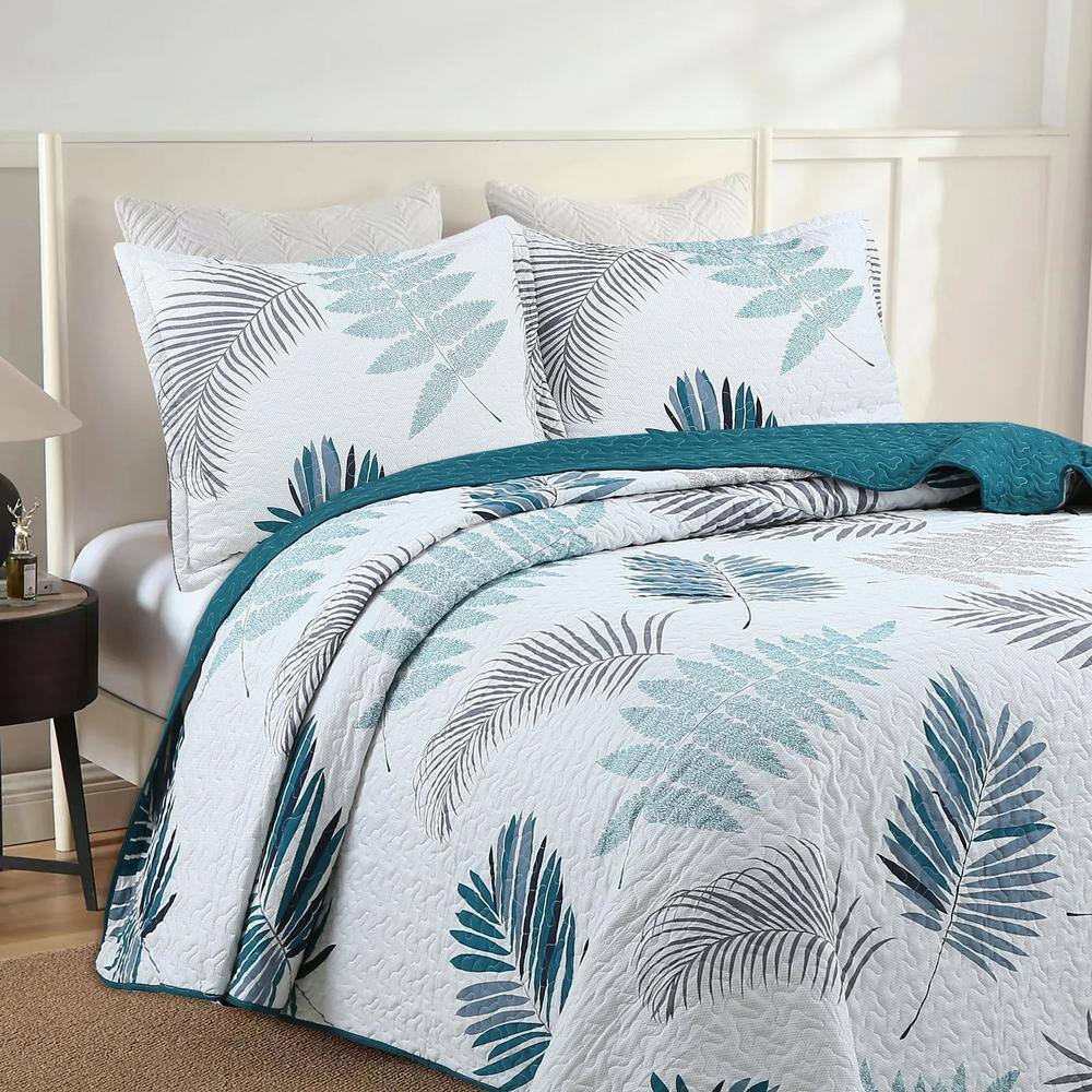 King Size Green and White Microfiber Reversible Quilt Set