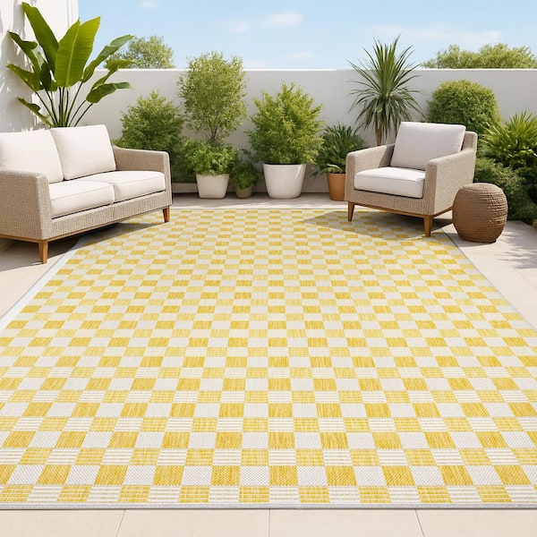 Aimee Traditional Cottage Checkerboard Yellow/Cream 5 ft. x 8 ft. Indoor/Outdoor Area Rug