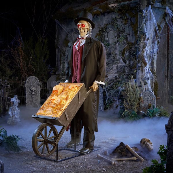 Home Accents Holiday 6.5 FT Grave & Bones Animated LED Grave