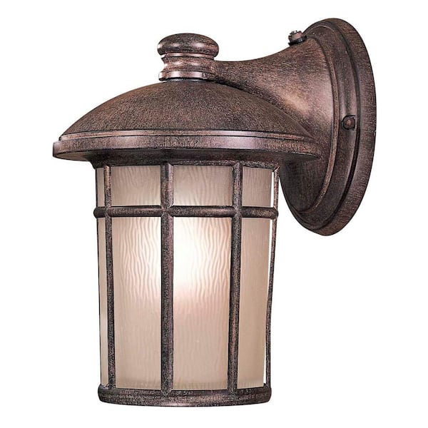 the great outdoors by Minka Lavery Cranston 1-Light Vintage Rust Outdoor Wall Lantern Sconce