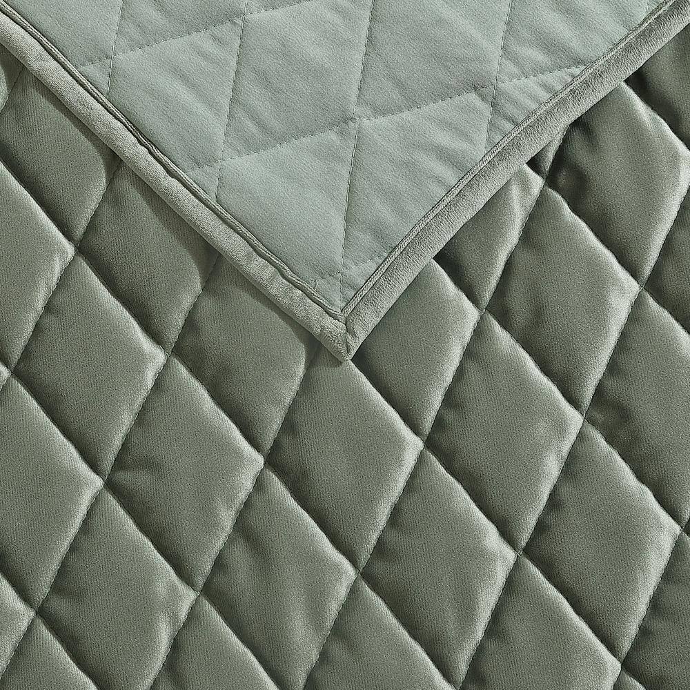 Twin Dark Green Velvet Reversible Quilt Set