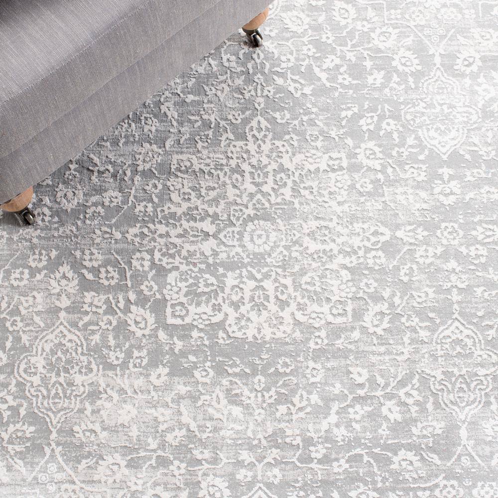 Gray Floral Motif Cotton Synthetic 4' x 6' Area Rug