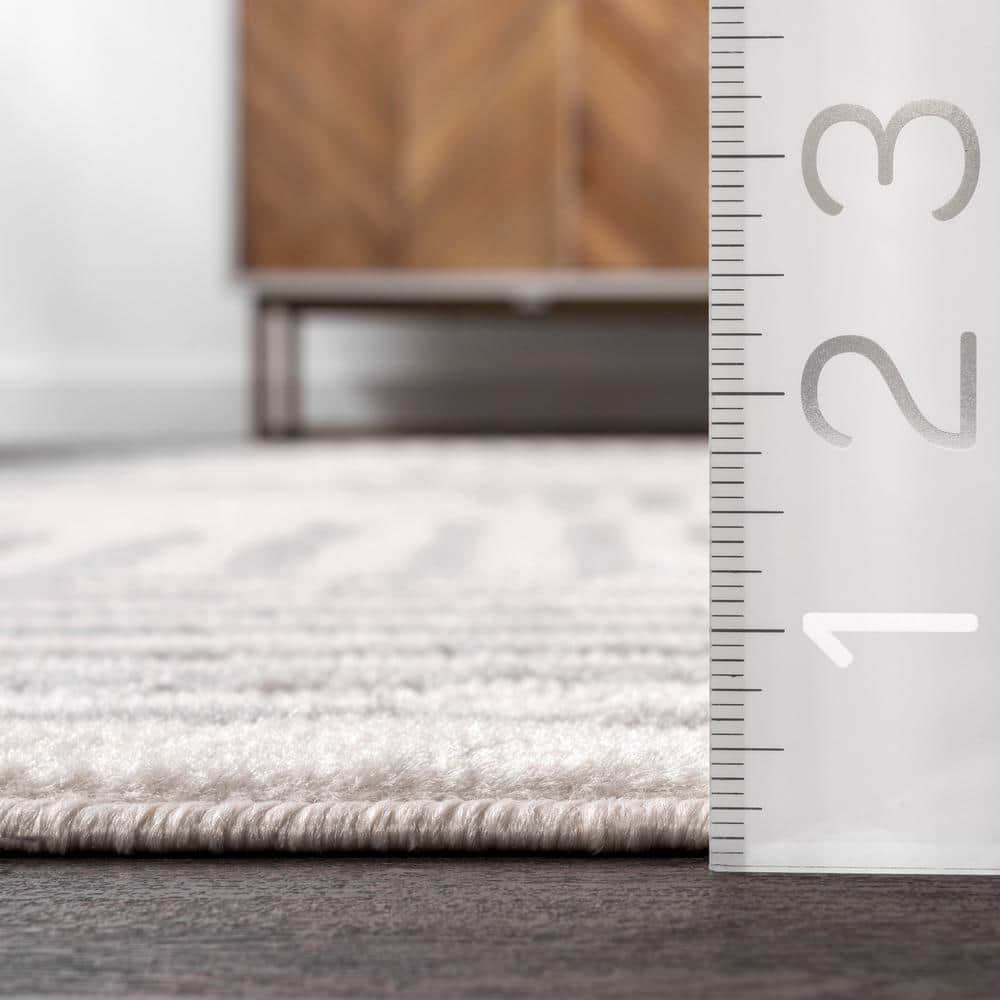 Reversible Easy-Care Rectangular Rug 8' x 10' in Light Gray