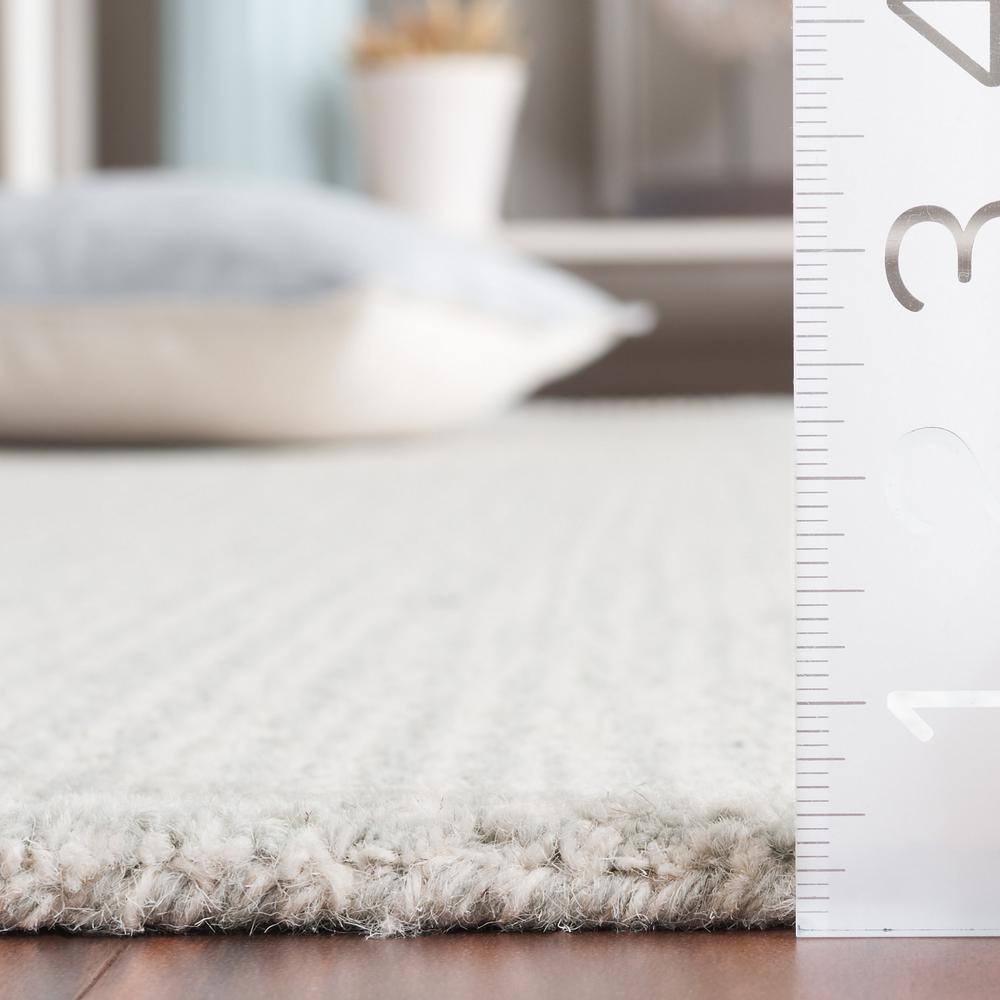 Light Grey and Ivory 6' x 9' Handmade Wool Area Rug