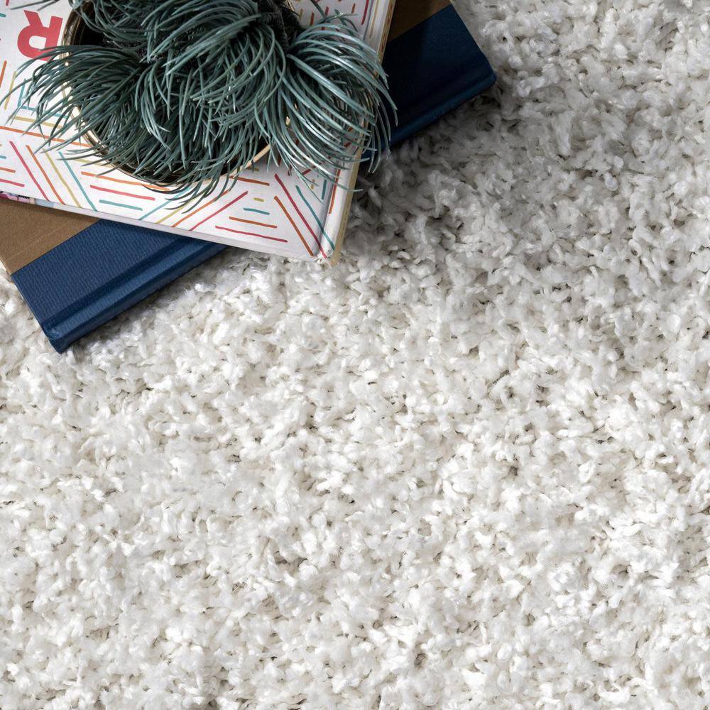 Cozy White Synthetic 8' x 10' Handmade Tufted Shag Rug