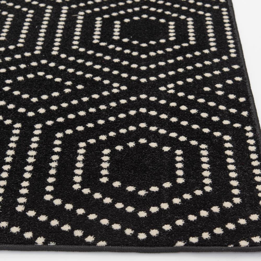 Trendy Geometric Black and White 5' x 7' Outdoor-Indoor Rug