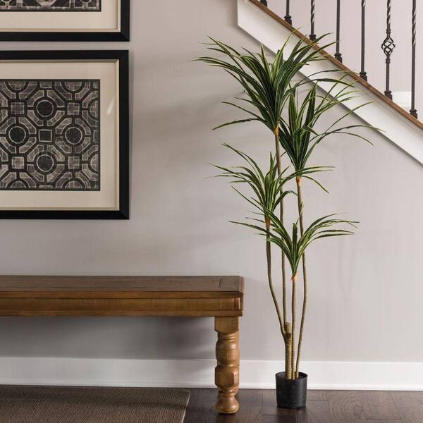 Vickerman 4.5 in. Artificial Yellow Edge Yucca with Pot Green and