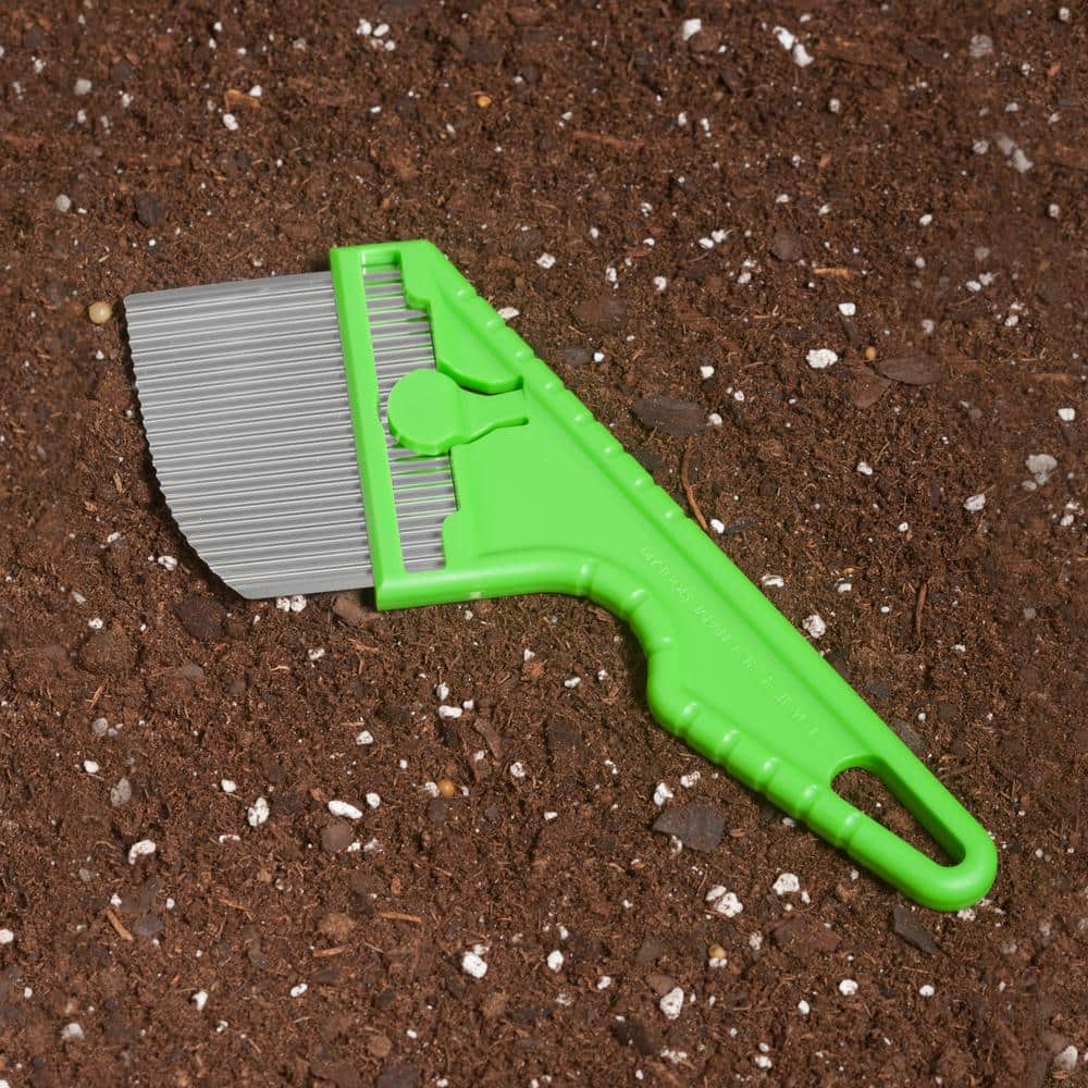 Nisaku Green Plastic and Stainless Steel Angled Weeder, 3-Inch Blade