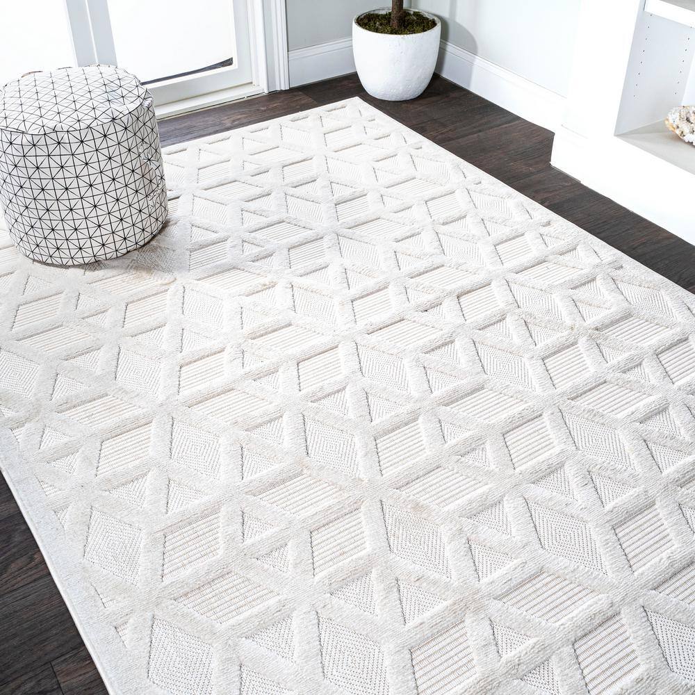 Ivory Geometric 4' x 6' Handmade Synthetic Indoor/Outdoor Rug