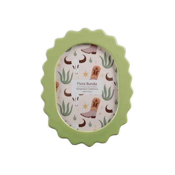 Flora Bunda 5 x 7 Oval Scallop Edge Ceramic Frame