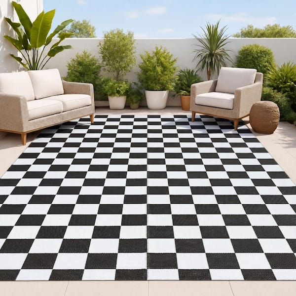 Bishop Geometric Checker Foldable Waterproof Reversible Plastic Straw Gray/White 9 ft. x 12 ft. Outdoor Area Rug