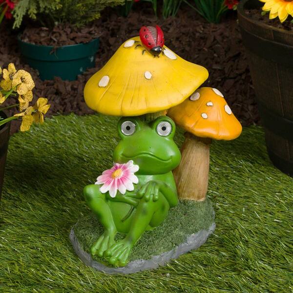 Alpine Corporation 12 in. Tall Solar Frog Relaxing Under Mushroom