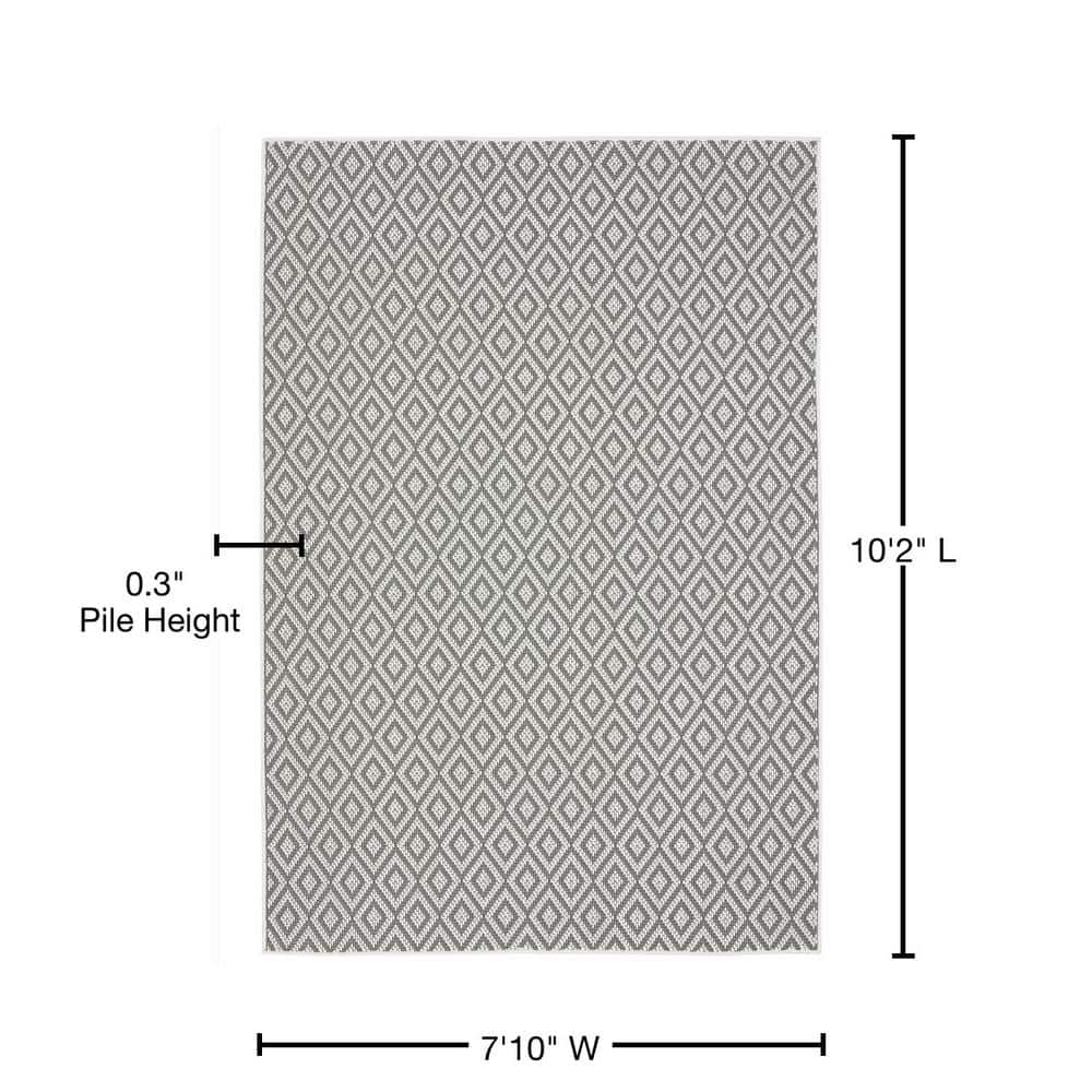 Gray and Cream Diamond Pattern Indoor/Outdoor Rug 8' x 10'