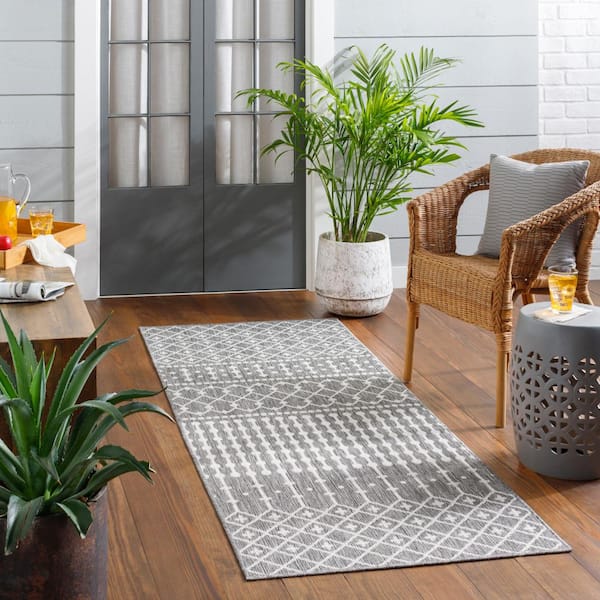 Hampton Bay Global Tan 5 ft. x 7 ft. Indoor/Outdoor Patio Area Rug 3018816  - The Home Depot