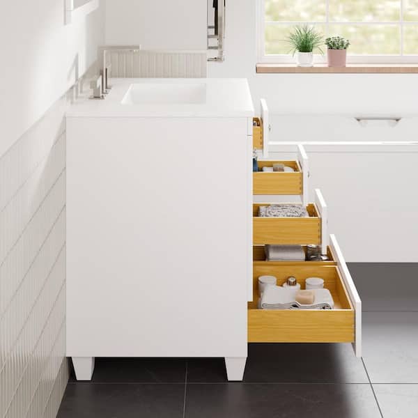 Acclaim 26 in. Single Sink White Bath Vanity with White Carrara Quartz Top (Assembled)