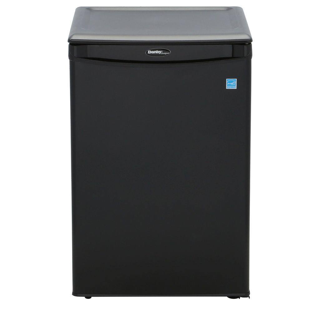 Danby 2 6 Cu Ft Mini Fridge In Black Dar026a1bdd 3 The Home Depot