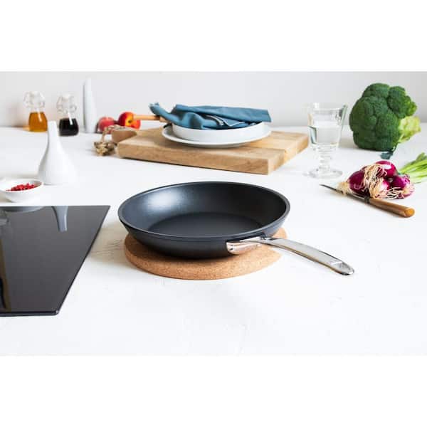 Non-stick Frying Pan - Castel'Pro® Ultralu® Collection – CRISTEL USA