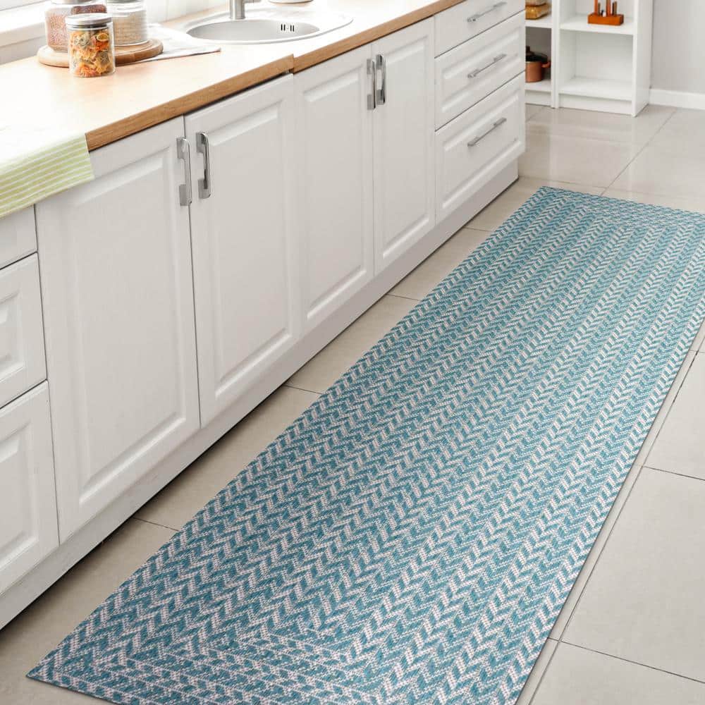 Aqua and Light Gray Chevron Indoor/Outdoor Rug