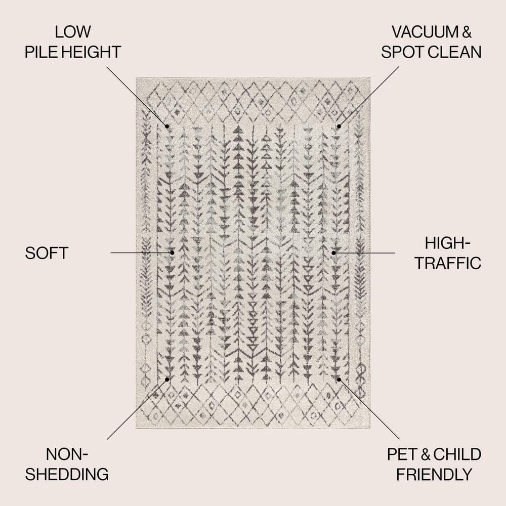 Vintage Moroccan-Inspired Easy-Care Gray 4' x 6' Area Rug