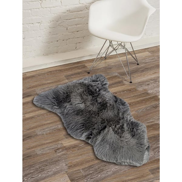 New Zealand Grey 2 ft. x 3 ft. Single Sheepskin Area Rug