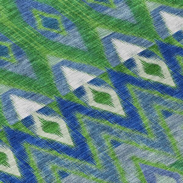 Green, Blue 8 ft. Round Woven Oriental Polyester Round Indoor/Outdoor Area Rug