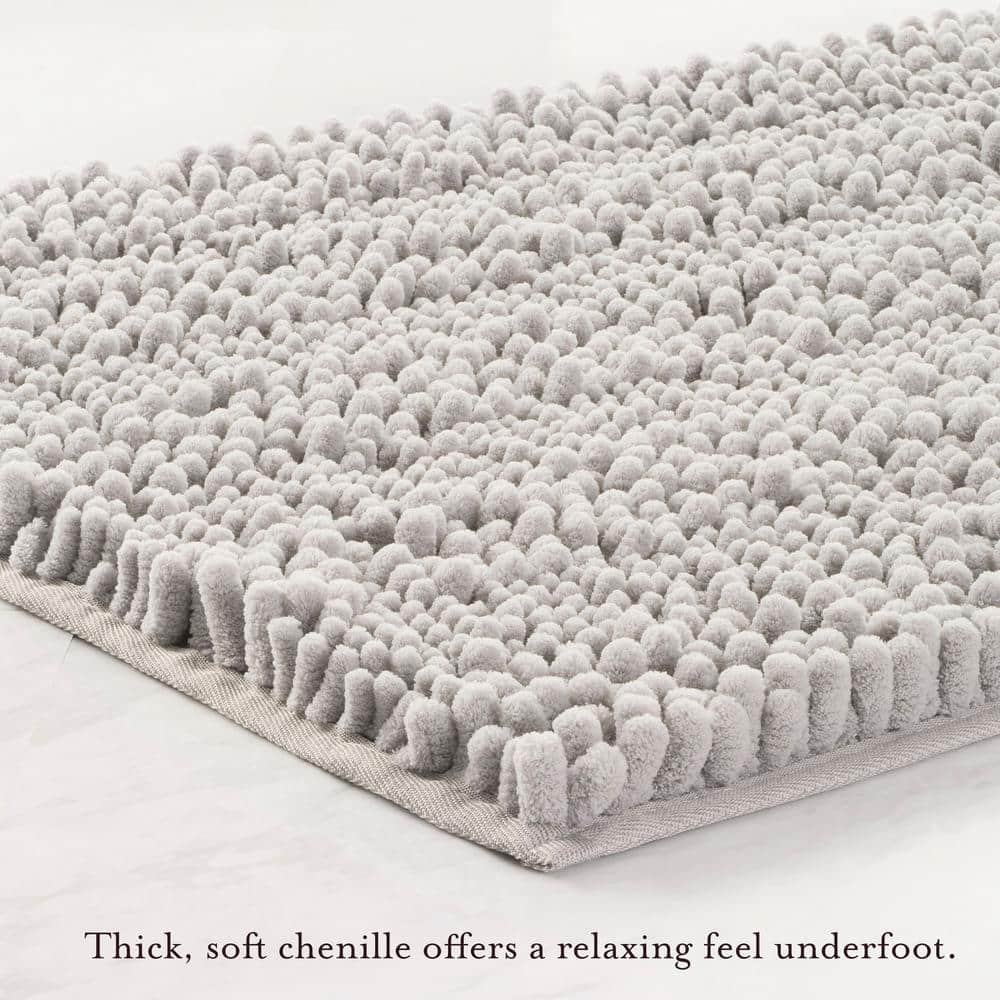 Light Gray Chenille Non-Slip Bath Mat 17" x 24"