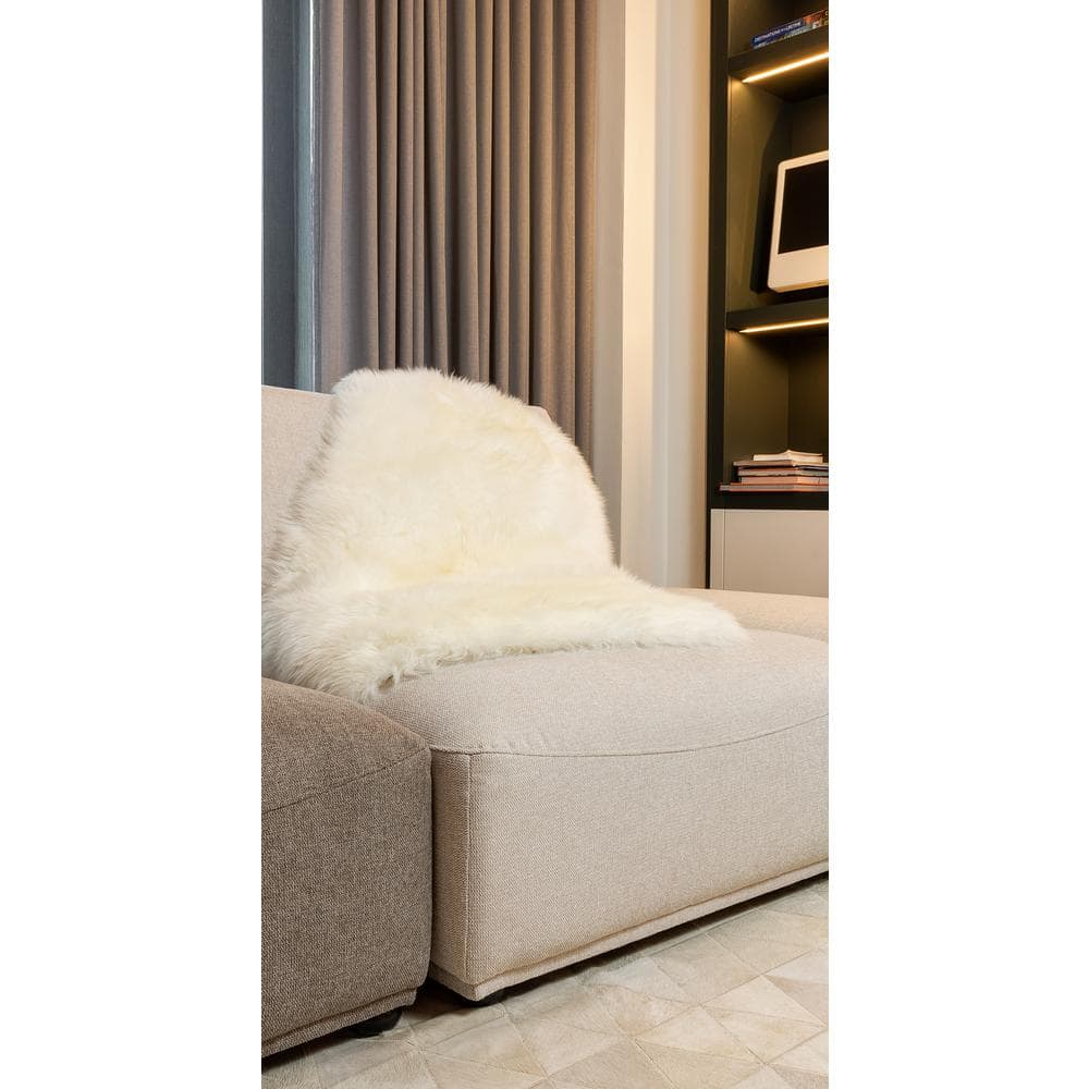 Natural Rectangular Sheepskin Fur Rug 2' x 3'