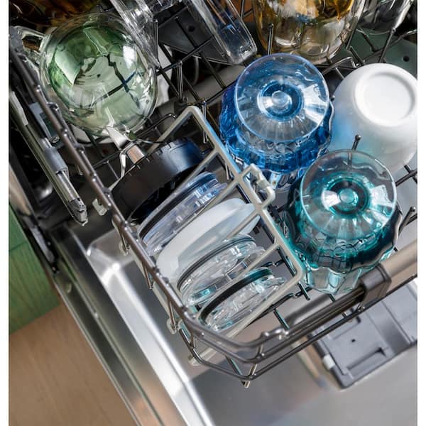 24 in. Built-In Top Control Dishwasher in Stainless Steel with Stainless  Tub, Ultra Wash and Dual Convection Dry, 44 dBA